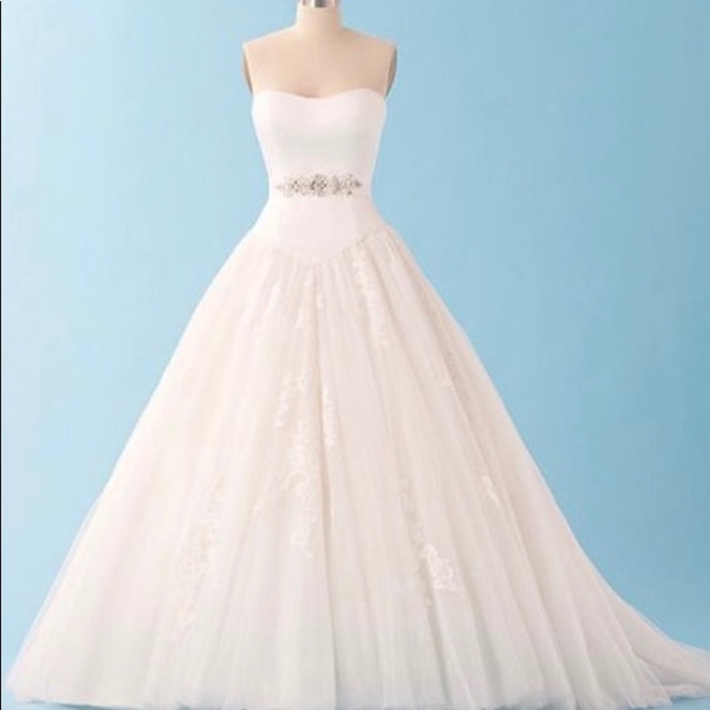 Wedding Dress Cinderella NWT Gown Alfred Angelo